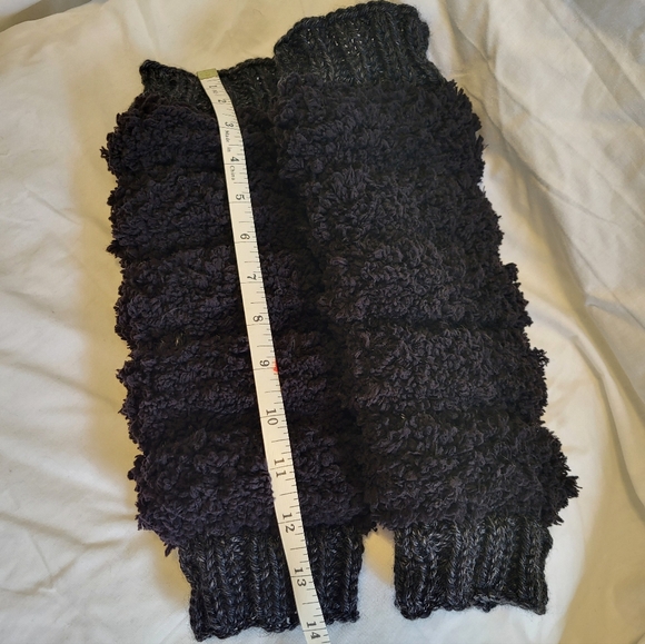 Hand-knit skrunchers™ legwarmers, 10" calf circumfrence (age 10-12 approx.) - Picture 4 of 5